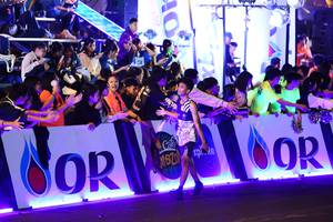 BIB: 
                            <button type="button" onclick="openModal(24271777)" class="btn btn-primary btn-sm float-right btn-popup" data-toggle="modal" data-target=".modal-high-quality">
                        <i class="fas fa-shopping-cart"></i> Add to Cart
                    </button>
                                            <button type="button" onclick="isThisMe(24271777, true)" class="btn btn-success btn-sm float-right btn-popup btn-isme hidden" data-toggle="tooltip" data-placement="bottom" title="นี่คือรูปของคุณใช่ไหม คลิกที่นี่เพื่อเอาเข้าอัลบั้ม">
                        <i class="fas fa-plus"></i> Add to album
                    </button>
                    <button type="button" onclick="isThisMe(24271777, false)" class="btn btn-warning btn-sm float-right btn-popup btn-isnotme hidden">
                        <i class="fas fa-ban"></i> Remove from album
                    </button>